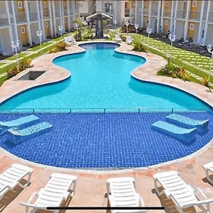 https://duplex-2-suites-condominio-mont-carmelo.hotelsportoseguro.com